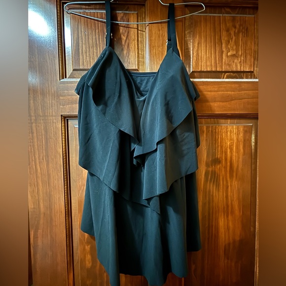 SWIM TOP - Picture 1 of 6